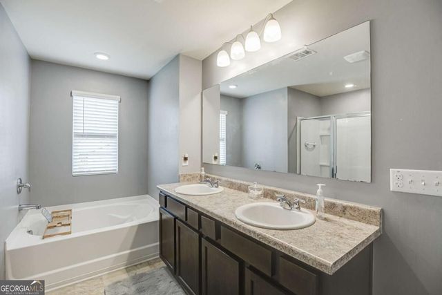 410 Maple Brook Drive, Dawsonville, GA 30534
