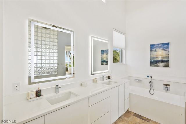 2302 SE 28th ST, Cape Coral, FL 33904