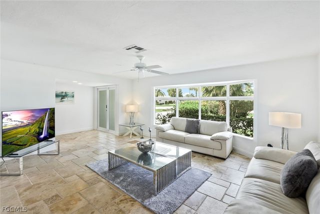 2302 SE 28th ST, Cape Coral, FL 33904