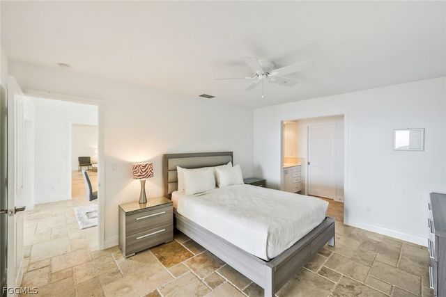 2302 SE 28th ST, Cape Coral, FL 33904