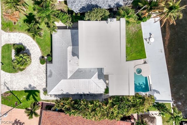 2302 SE 28th ST, Cape Coral, FL 33904