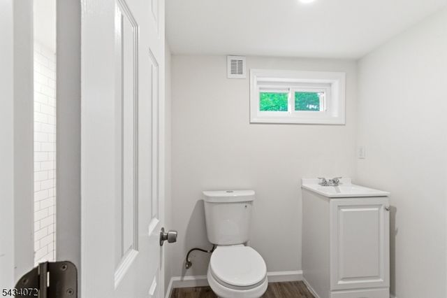 30 Chestnut Ter, Rockaway Boro, NJ 07866