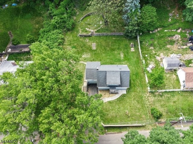 30 Chestnut Ter, Rockaway Boro, NJ 07866
