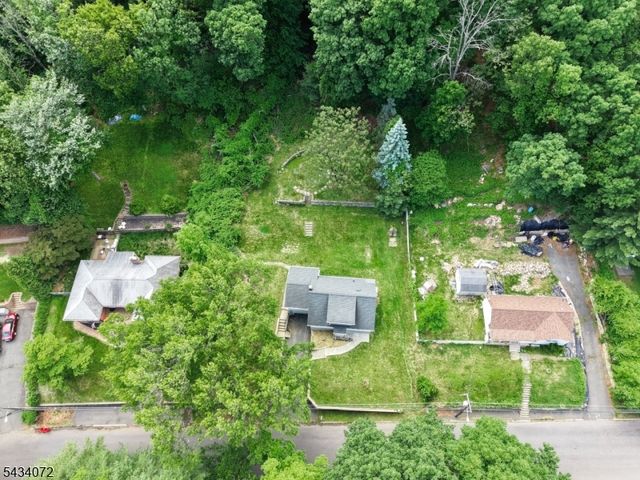 30 Chestnut Ter, Rockaway Boro, NJ 07866