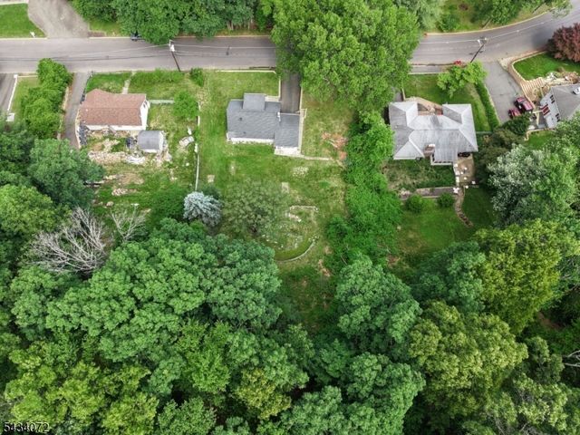 30 Chestnut Ter, Rockaway Boro, NJ 07866