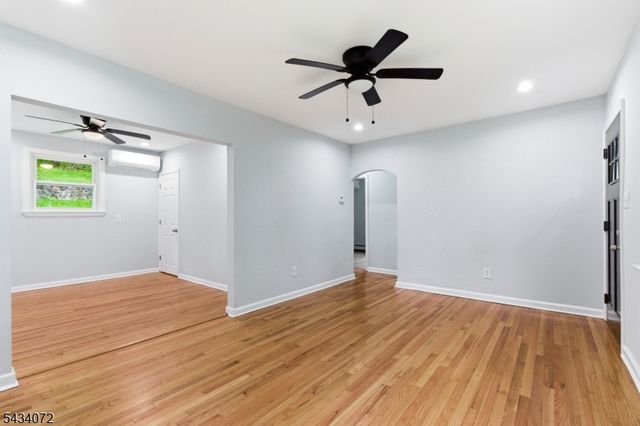 30 Chestnut Ter, Rockaway Boro, NJ 07866