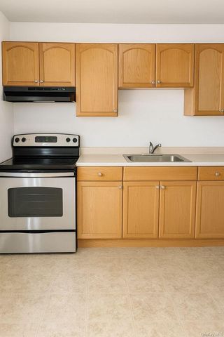 656 Post Avenue, Bellport, NY 11713