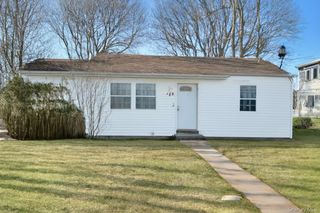 656 Post Avenue, Bellport, NY 11713