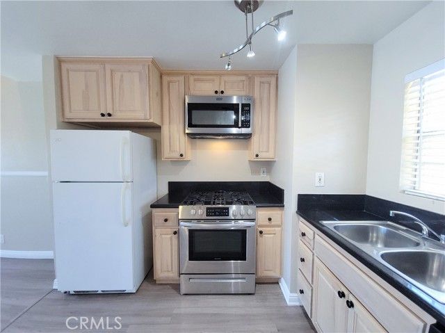 1201 Belmont Ave. 302, Long Beach, CA 90804