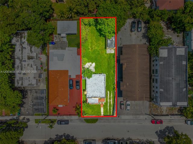 559 NW 34th St, Miami, FL 33127