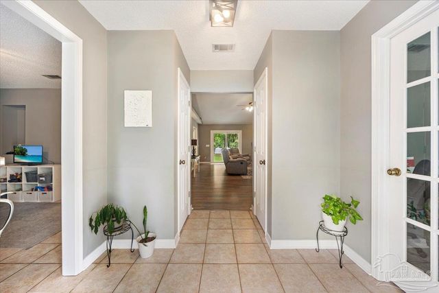 2833 Tunnel Rd, Pace, FL 32571