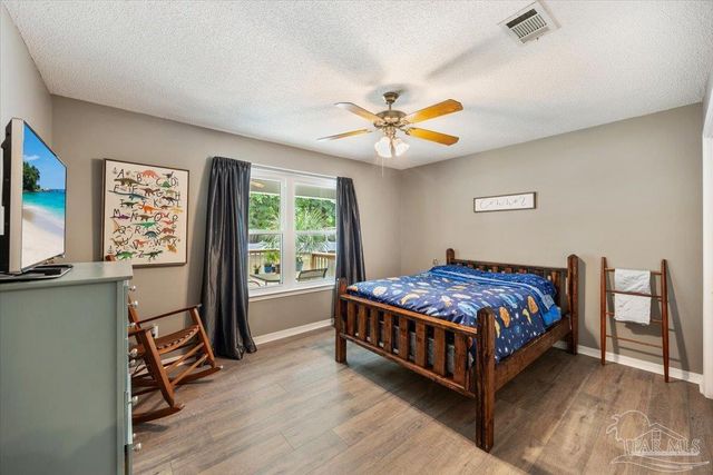 2833 Tunnel Rd, Pace, FL 32571