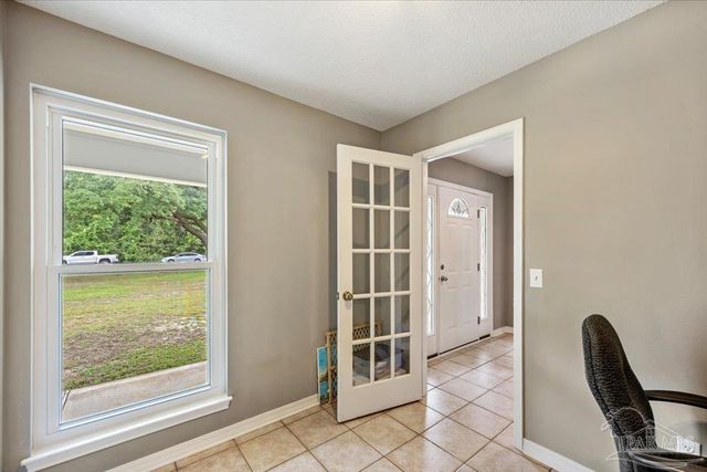 2833 Tunnel Rd, Pace, FL 32571