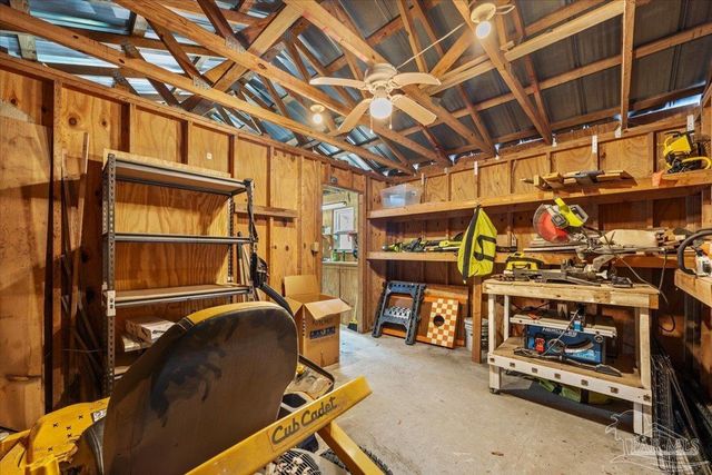 2833 Tunnel Rd, Pace, FL 32571