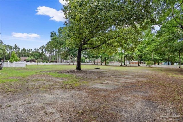 2833 Tunnel Rd, Pace, FL 32571