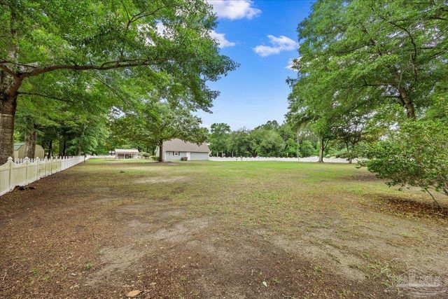 2833 Tunnel Rd, Pace, FL 32571
