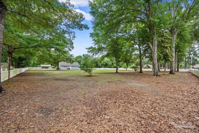 2833 Tunnel Rd, Pace, FL 32571