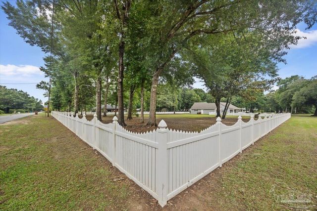 2833 Tunnel Rd, Pace, FL 32571