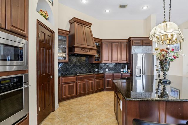 7114 Habersham Avenue, Sugar Land, TX 77479