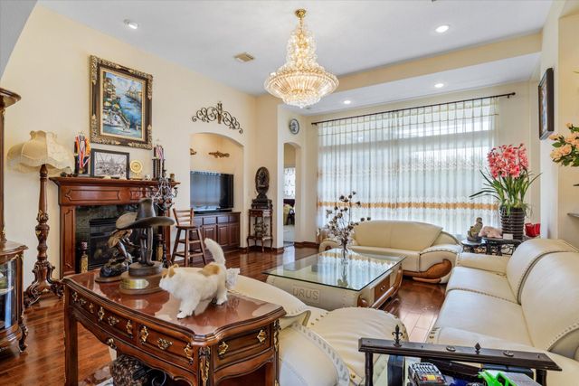 7114 Habersham Avenue, Sugar Land, TX 77479