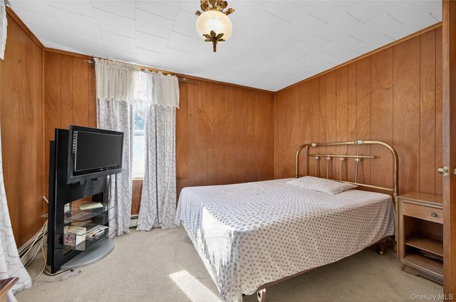 12 South Street, Great Neck, NY 11023