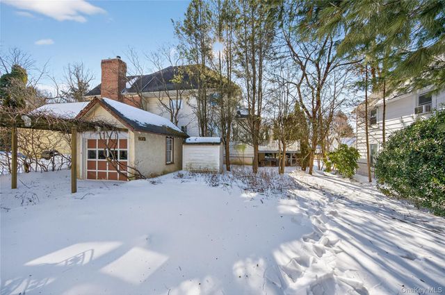 12 South Street, Great Neck, NY 11023