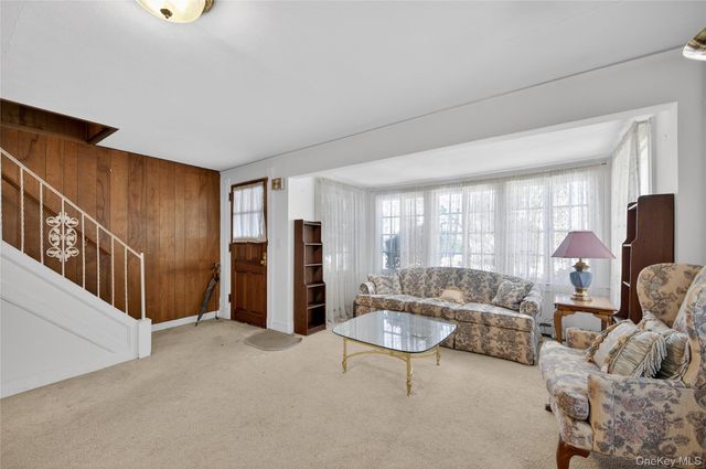 12 South Street, Great Neck, NY 11023