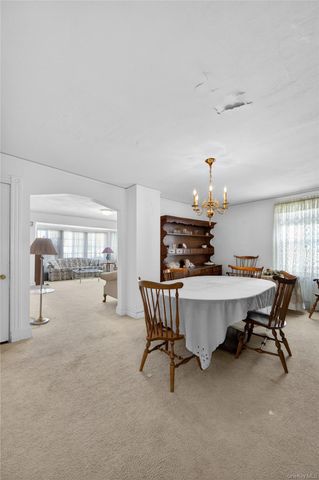 12 South Street, Great Neck, NY 11023