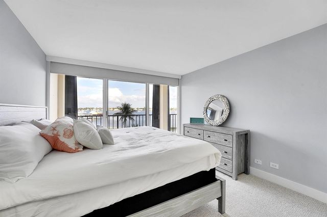134 Lakeshore Drive 316, North Palm Beach, FL 33408