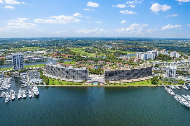 134 Lakeshore Drive 316, North Palm Beach, FL 33408