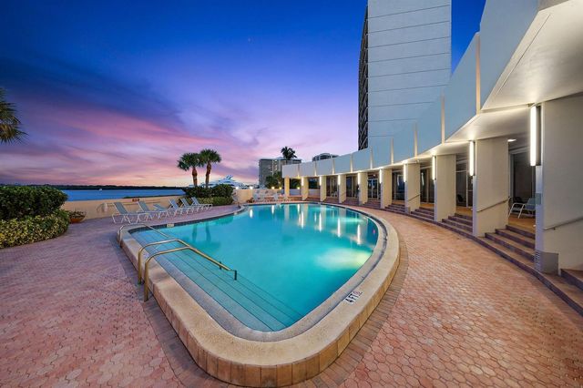 134 Lakeshore Drive 316, North Palm Beach, FL 33408