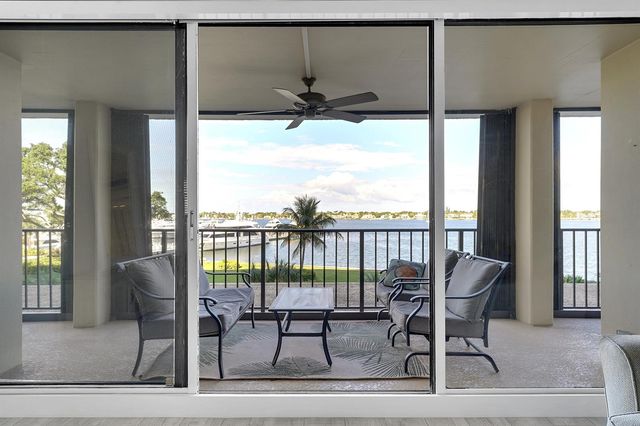 134 Lakeshore Drive 316, North Palm Beach, FL 33408