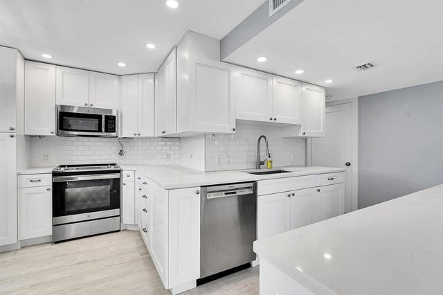 134 Lakeshore Drive 316, North Palm Beach, FL 33408