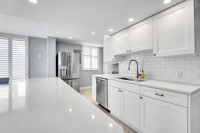 134 Lakeshore Drive 316, North Palm Beach, FL 33408