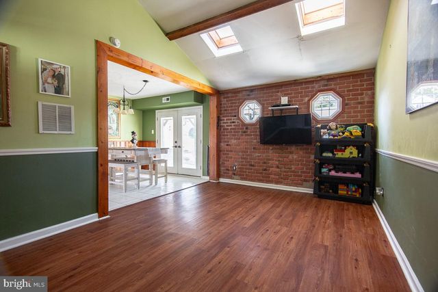 2824 WOODHAVEN RD, Philadelphia, PA 19154