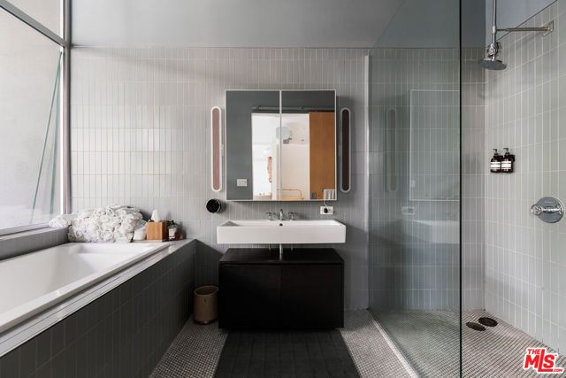 4080 Glencoe Avenue 219, Marina Del Rey, CA 90292