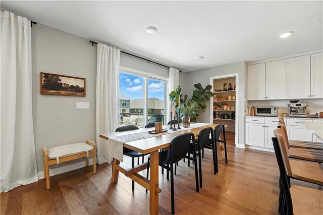 8908 SW 9th Street, Blue Springs, MO 64064