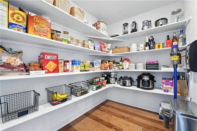 8908 SW 9th Street, Blue Springs, MO 64064