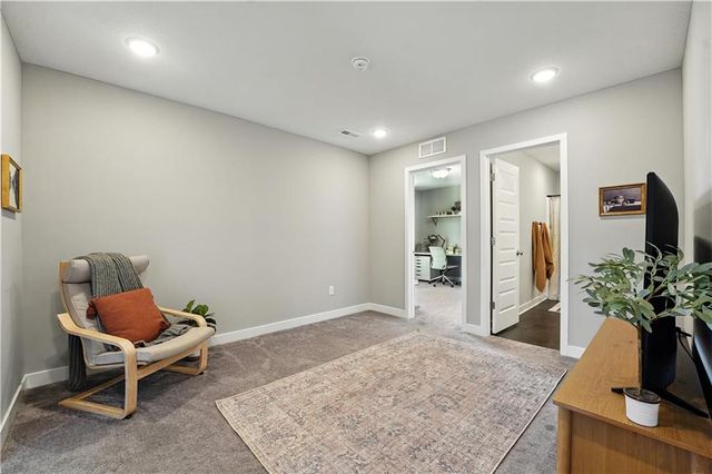 8908 SW 9th Street, Blue Springs, MO 64064