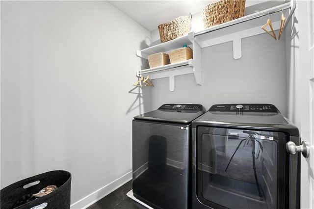 8908 SW 9th Street, Blue Springs, MO 64064