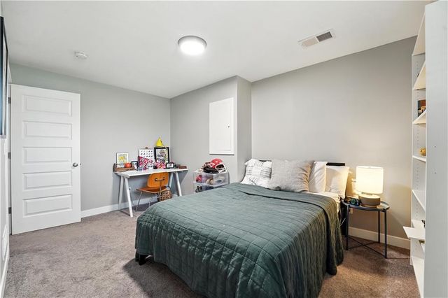 8908 SW 9th Street, Blue Springs, MO 64064