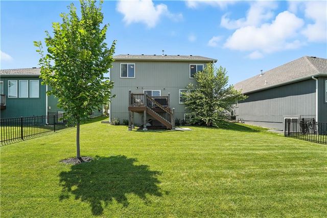 8908 SW 9th Street, Blue Springs, MO 64064