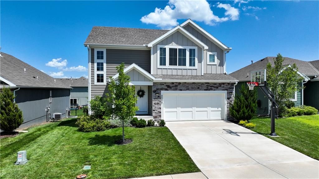 8908 SW 9th Street, Blue Springs, MO 64064