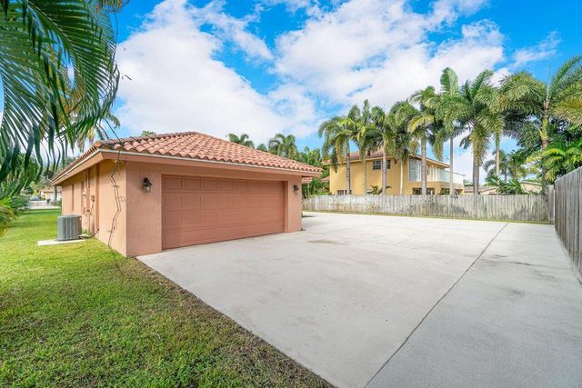 5592 1st Road, Lake Worth, FL 33467