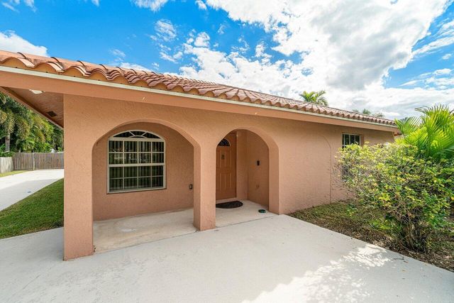 5592 1st Road, Lake Worth, FL 33467