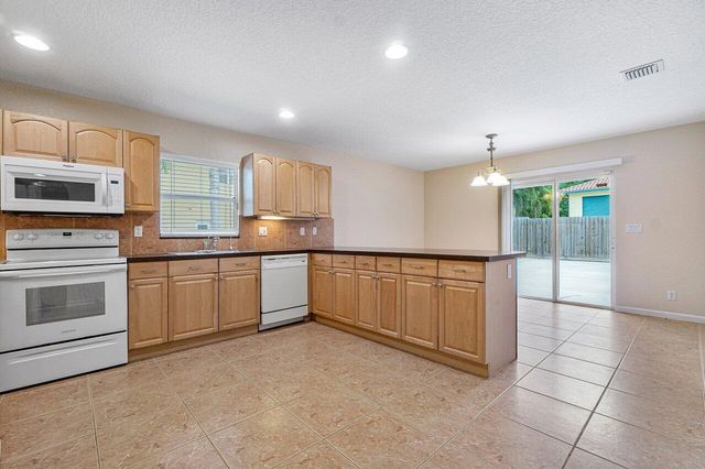 5592 1st Road, Lake Worth, FL 33467