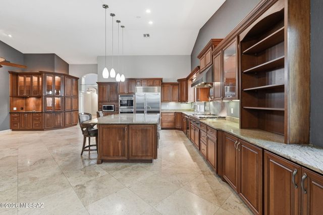 38200 S Stone Ridge Court, Tucson, AZ 85739