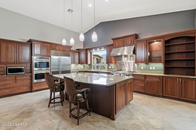 38200 S Stone Ridge Court, Tucson, AZ 85739