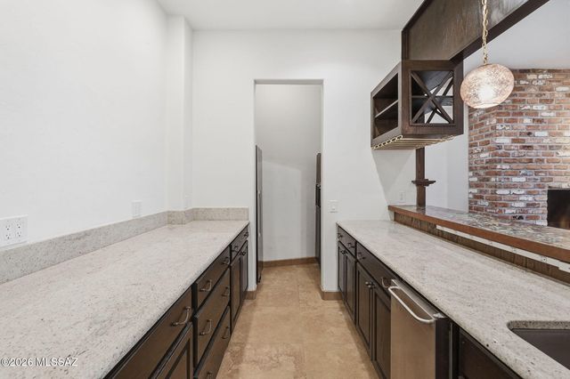 38200 S Stone Ridge Court, Tucson, AZ 85739