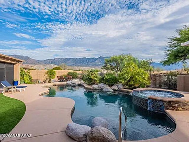38200 S Stone Ridge Court, Tucson, AZ 85739